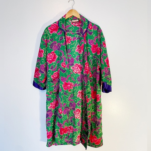 Vintage Victorias Secret robe - Picture 9 of 10